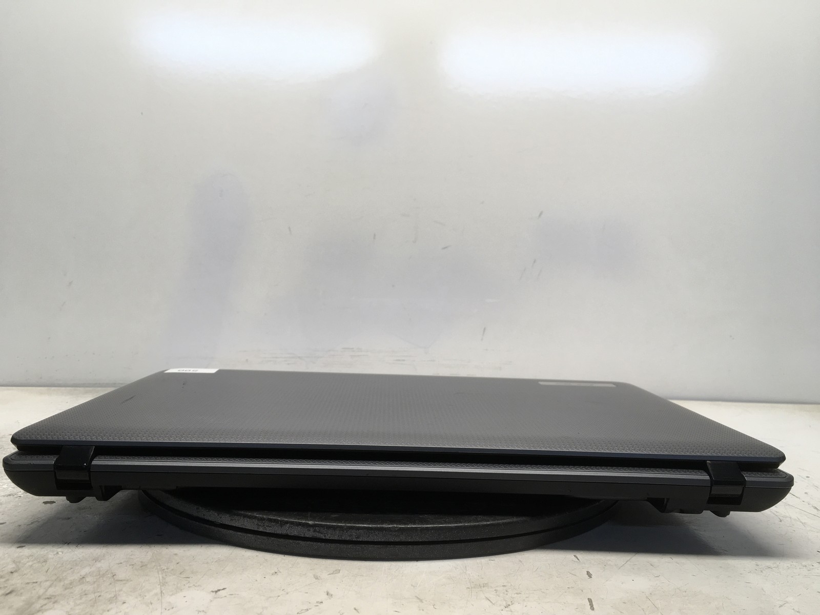 Acer Aspire 5733Z-4851 Intel Pentium P6200 2.13GHz 4 GB NO HDD No Batt