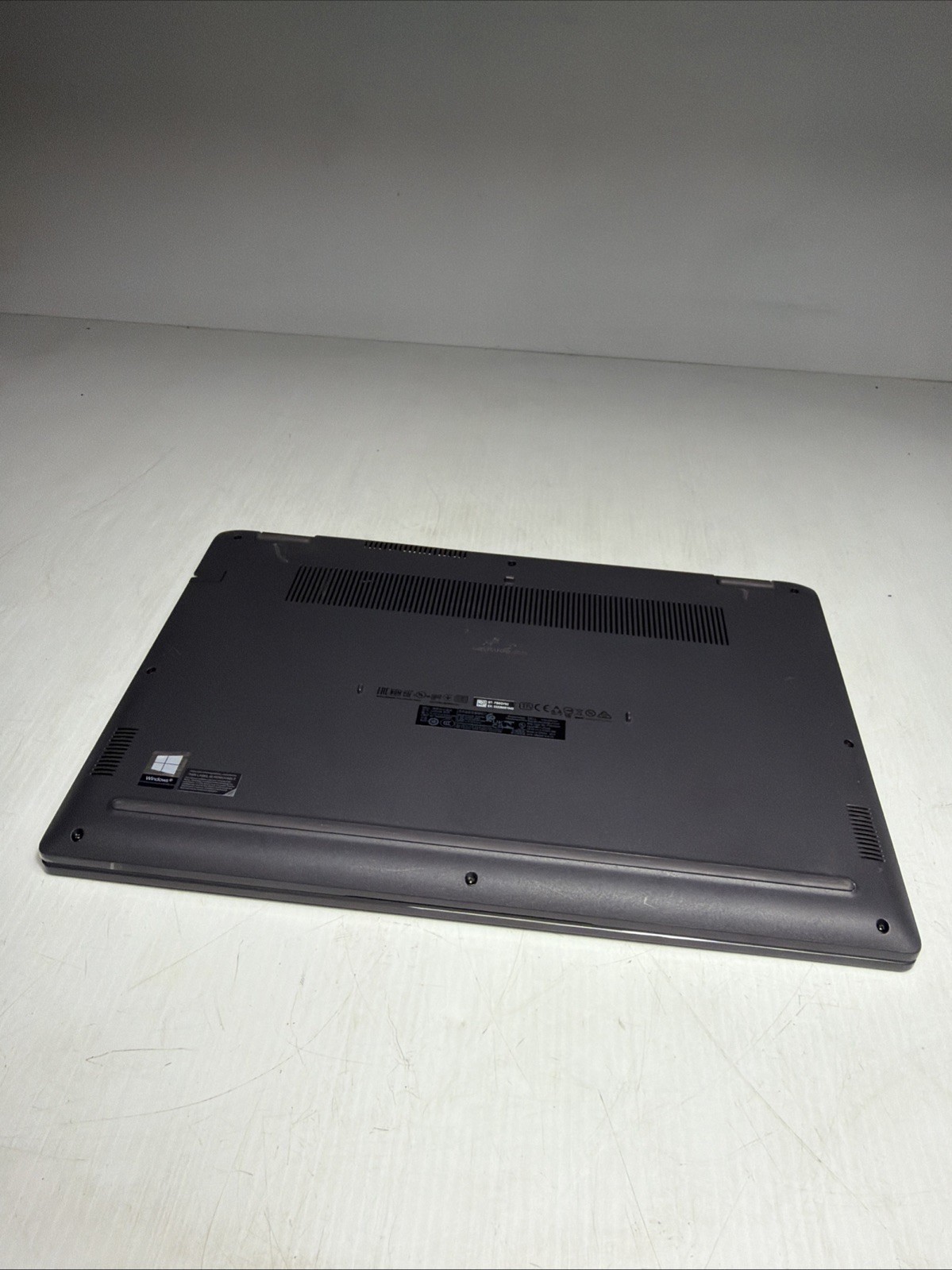 Dell Latitude 3510 15″ Laptop i5-10210U 8gb Ram No Drives Boots Bios No P/S