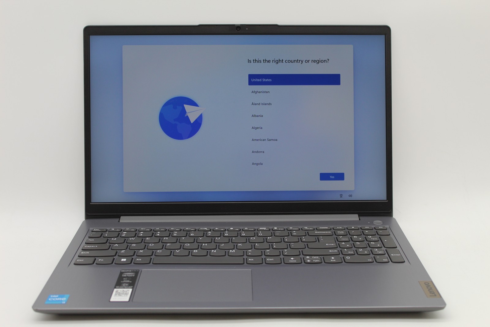 Lenovo IdeaPad 3 15.6″ Intel i3-1215U 1.20GHz 8GB 512GB 82RK01AEUS PC1744434
