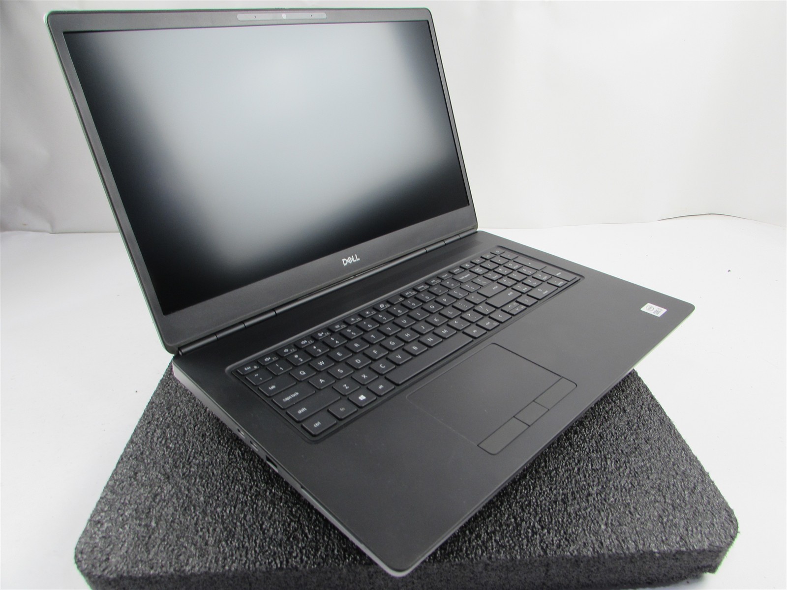 DELL PRECISION 7750 FHD CORE I7-10850H 1TB 32GB RAM RTX 4000 WIN 11 PRO NO BATT