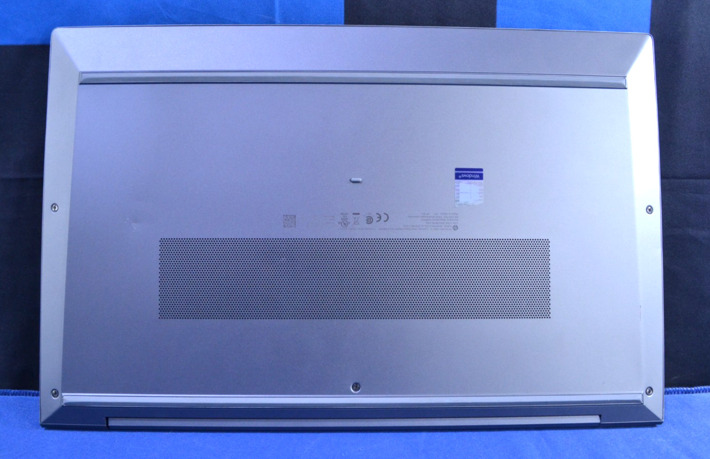 HP ZBook Firefly 15 G7 i7-10510U/ 16GB/ 512GB/ Win 11 (J070104)
