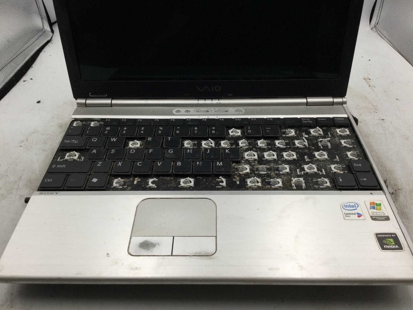 SONY VAIO VGN SZ340 – FOR PARTS/NO POWER – INTEL CENTRINO – 256MB RAM – READ -BB