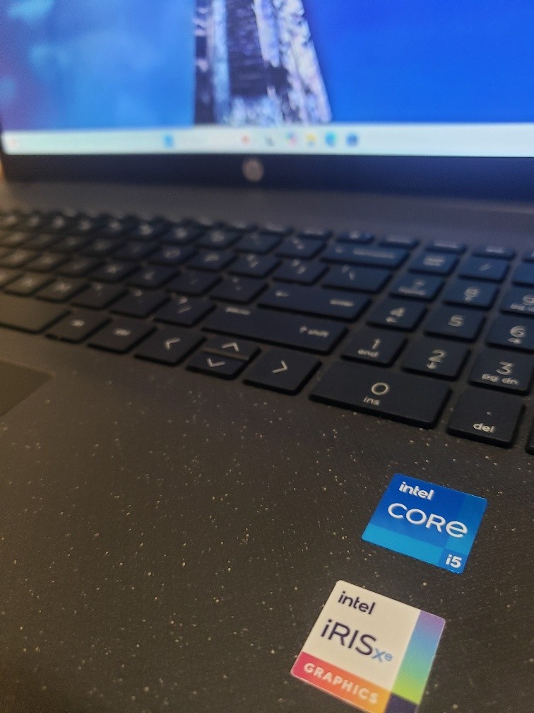 17.3″ HP 17T-CN200 12TH GEN CORE i5-1235U 256GB SSD 16GB RAM WIN11H LAPTOP