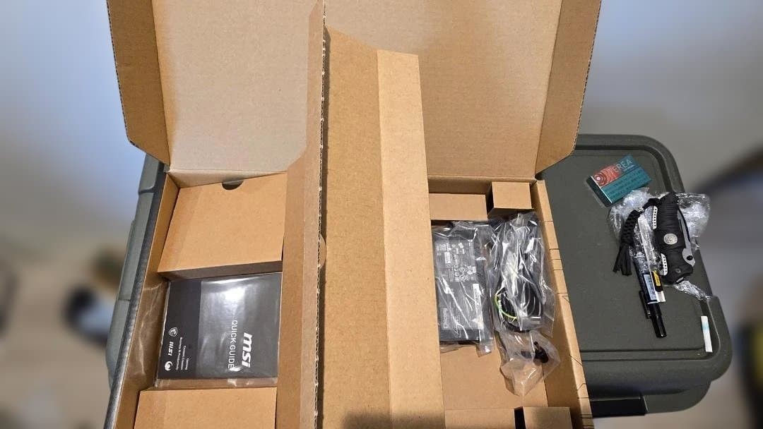MSI Thin 15 B13UC 15.6″ FHD 144Hz i7-13620H RTX 3050 16GB 512GB SSD Win11