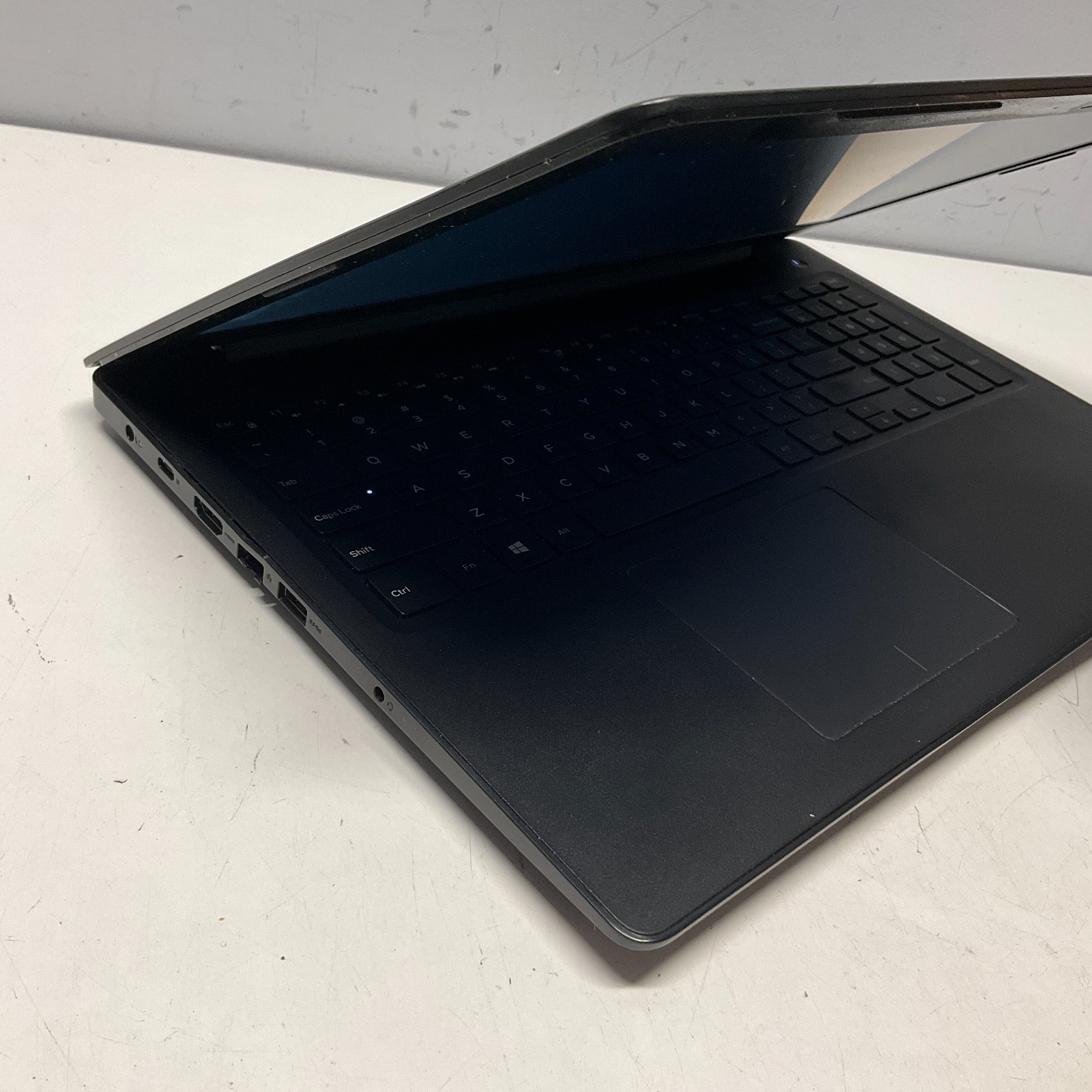 Dell Latitude 3590 Laptop i5-8250U 1.60GHz 8GB RAM 128GB SSD 15.6″ NO AC WIN 11