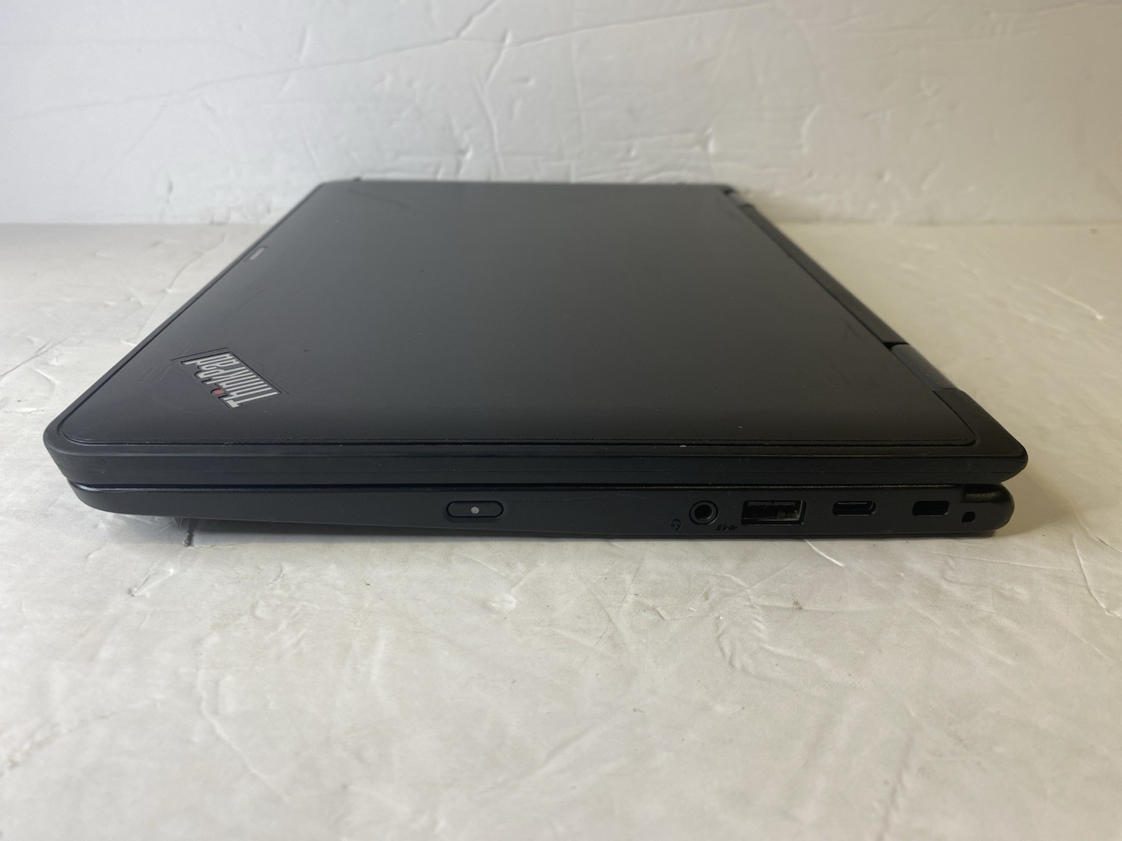 Lenovo ThinkPad Yoga 11e 11.6in 2 in 1 flip TouchScreen Windows 10