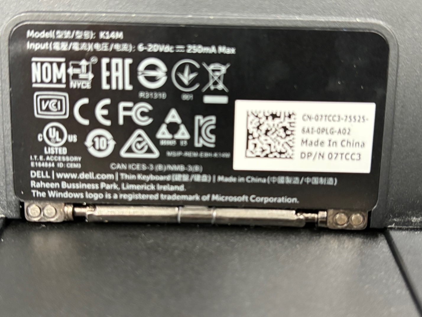 Dell Latitude 7275 12″ Intel m5-6Y57 8GB 128SSD No Power Broken Glass for Parts