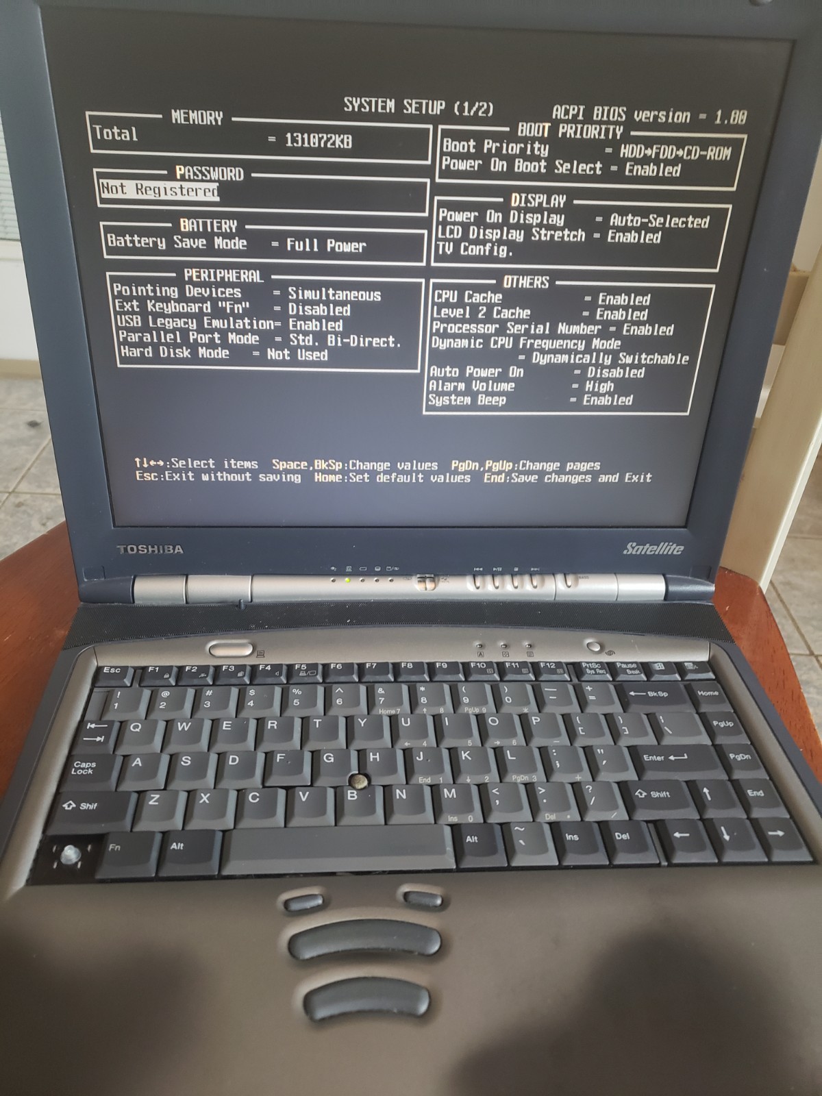 Rare Toshiba Satellite 2800-S202 Laptop Posts To Bios Good Batt P3 700mhz 128mb