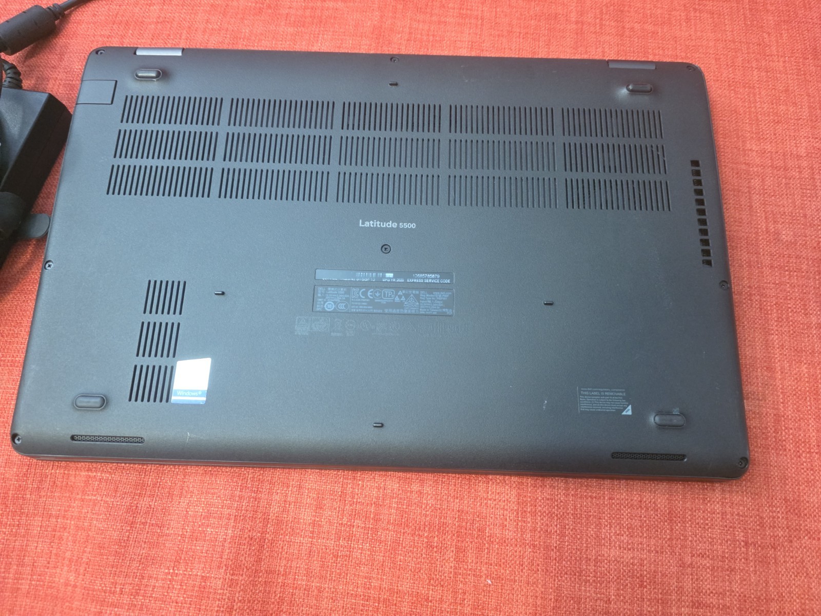 Dell Latitude 5500 ***** READ DESCRIPTION ******