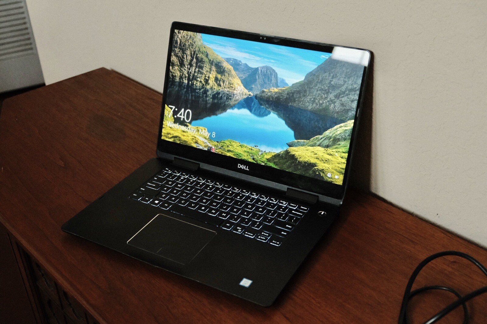 Dell Inspiron 15 – 7573 15.6″ Laptop/Tablet
