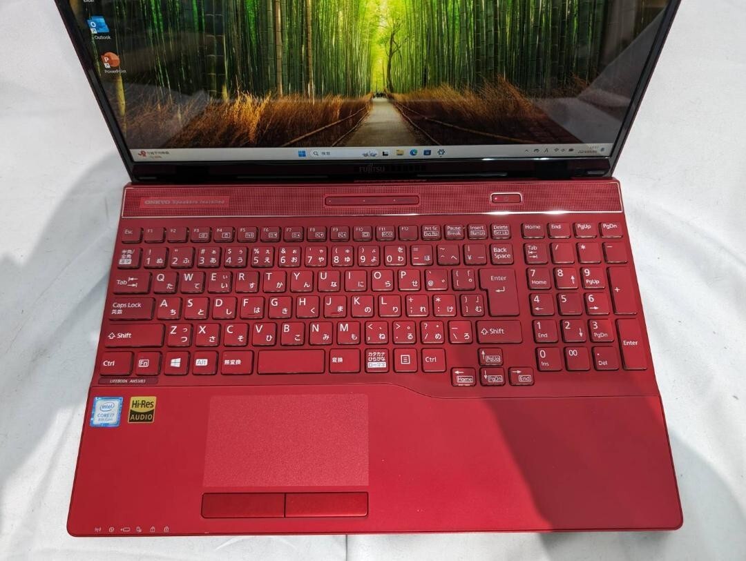 Fujitsu LIFEBOOK AH53/B3 8th generation i7 high speed SSD Notebook PC 17