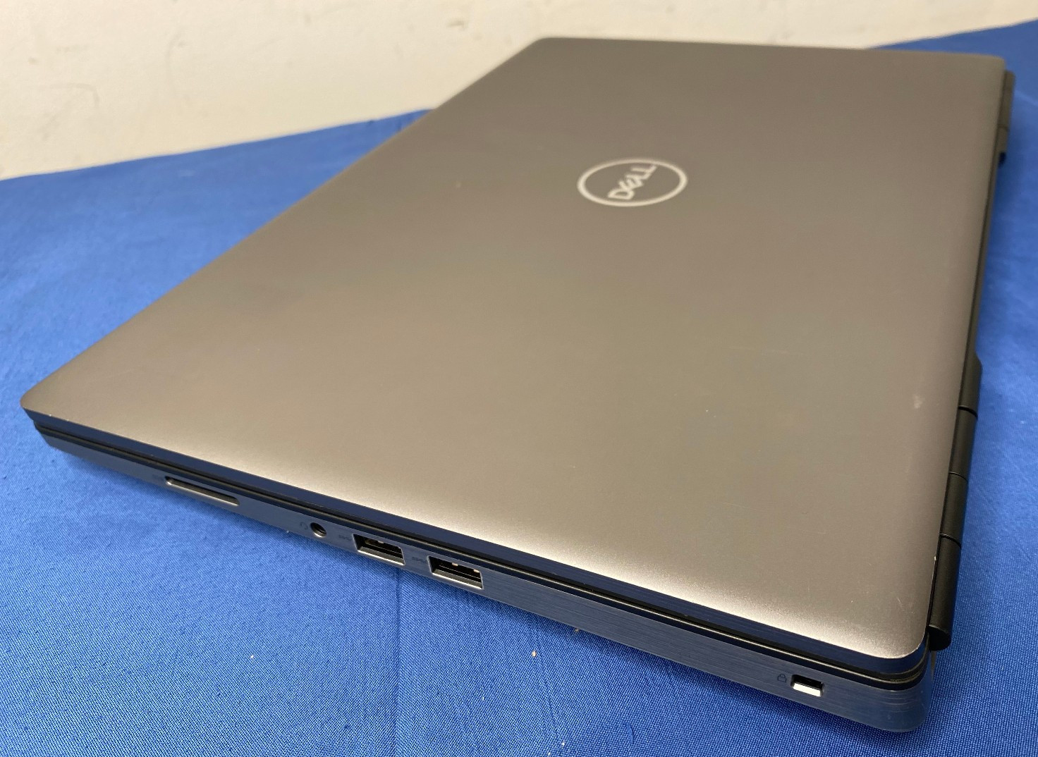 Dell Precision 7550 i7-10750H 2.60GHZ, 512GB SD 32GB NVidia T2000 Win 11 Pro