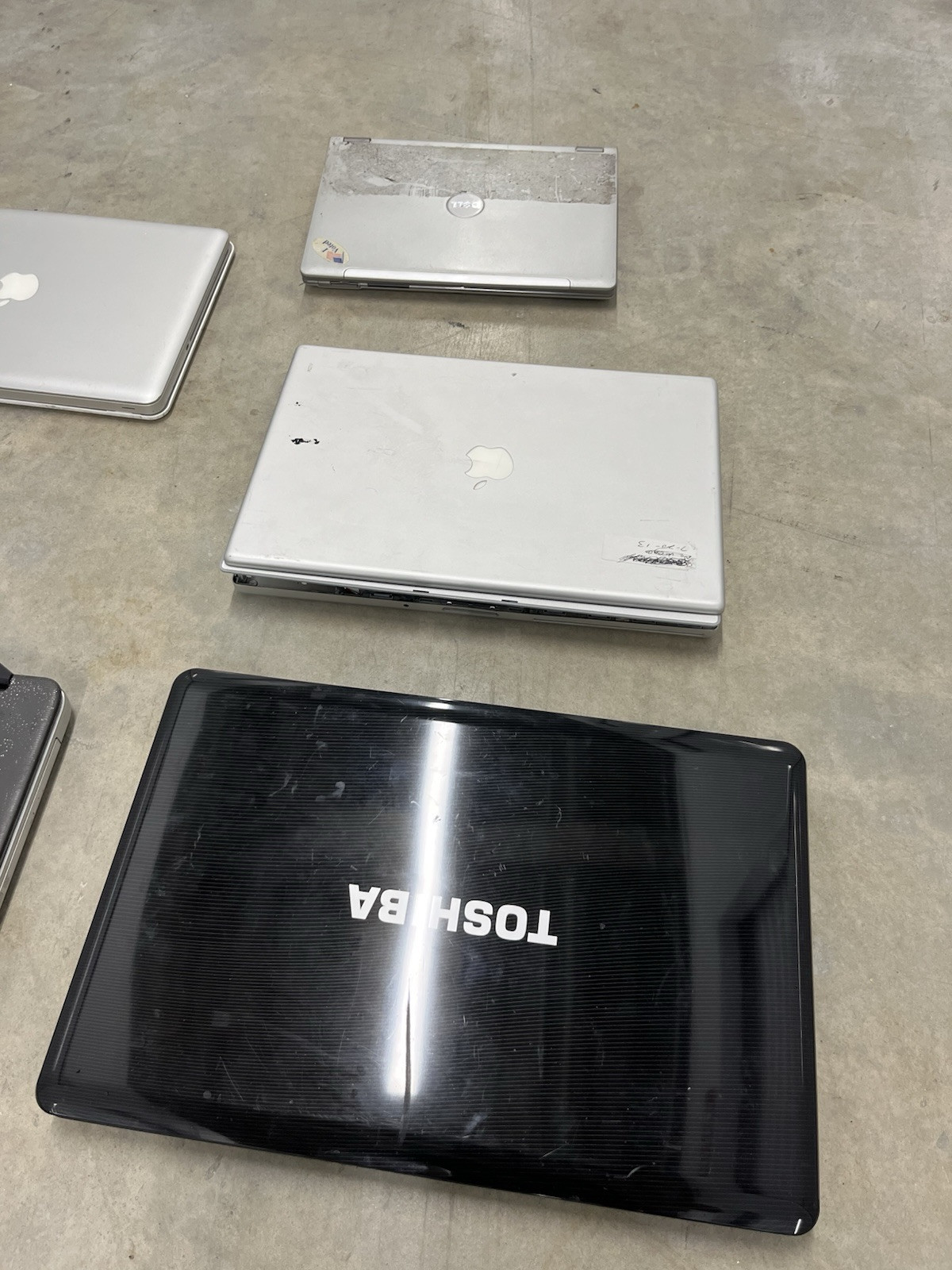 Lot of 5 Mixed Brand Laptops | Apple, Toshiba, Dell | Read Description