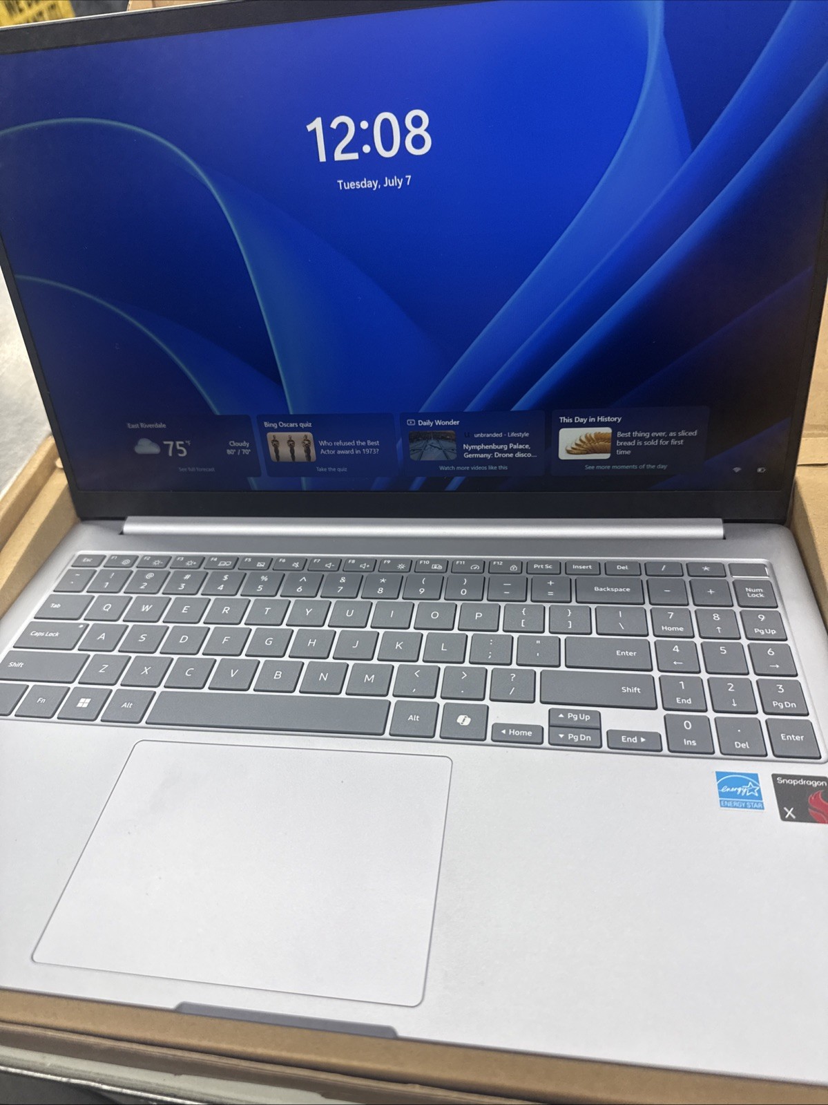 Samsung Galaxy Book4 Edge Snapdragon X 2.96GHz 16GB 512GB 15.6″ NP750XQB