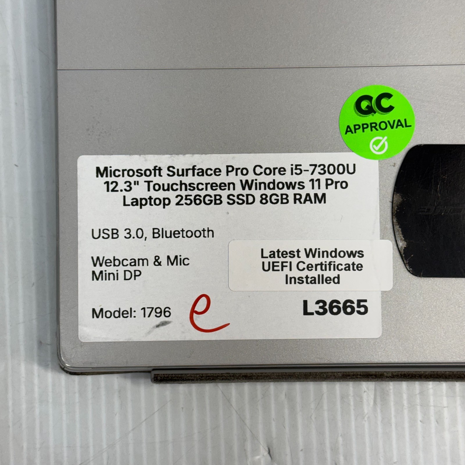 Microsoft Surface Pro i5-7300U 12.3″ Touchscreen Windows 11 Pro Laptop 256GB 8GB