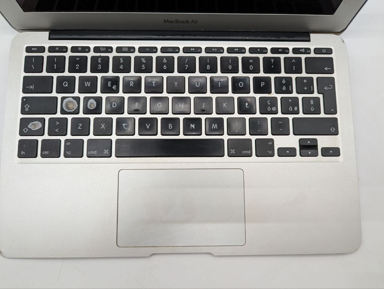2011 Apple MacBook Air 11″ i5 1.8GHz 2GB RAM 64GB SSD A1370 – For Parts – ST49