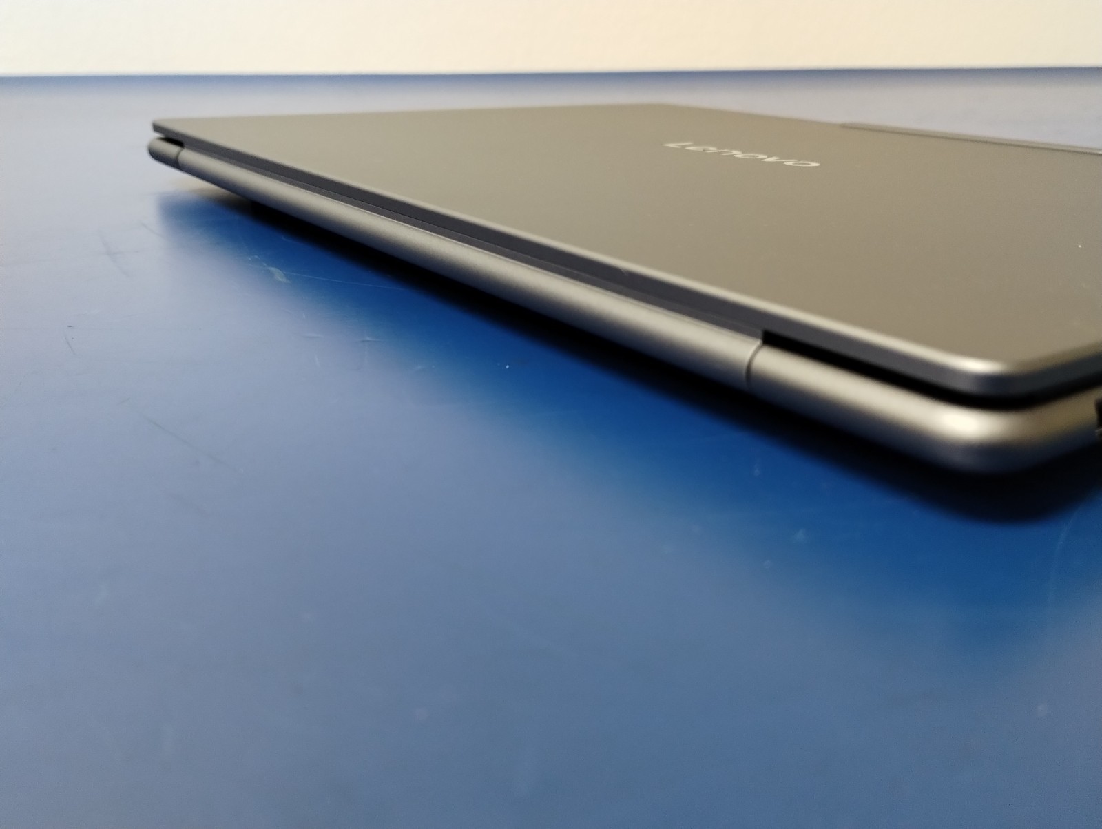 Lenovo Slim 7 14ILL10, Intel Core Ultra 7 258V, 2.20 GHz, 32 GB RAM, 1 TB NVMe