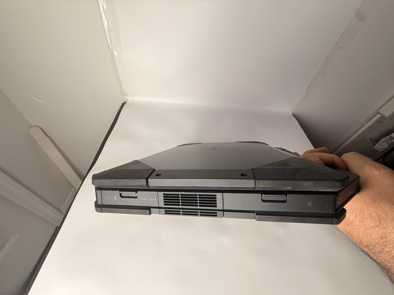 Latitude 5414 Rugged Core i7 Touch Full HD 24GB 2TB SSD Win 11, Office, 4G, GPS