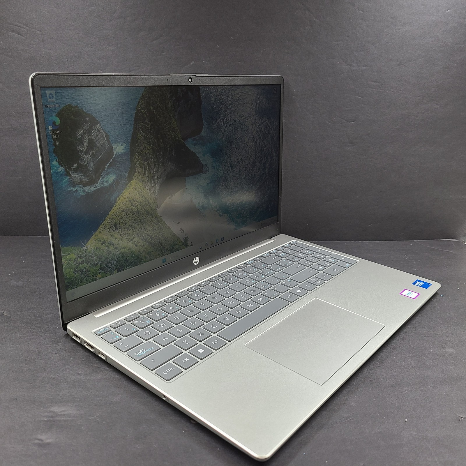 HP Laptop 15-fd0047 14″ Intel Core 5 120U CPU @ 1.40 GHz 512GB SSD 16GB RAM