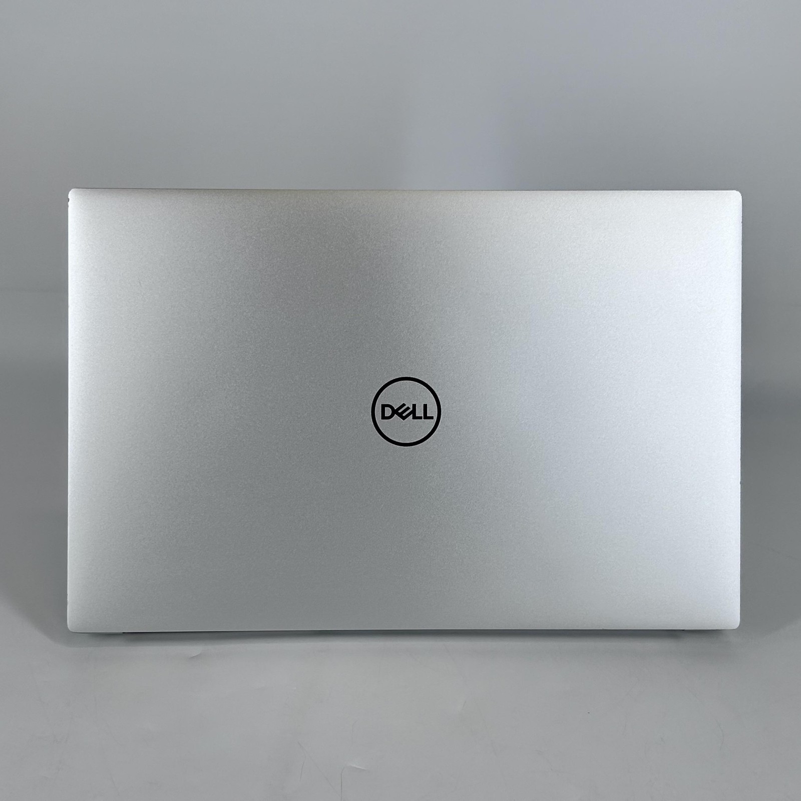 Dell XPS 15 9520 Silver FHD+ 2.3 GHz i7-12700H 32GB 1TB SSD RTX 3050 Ti – BENT