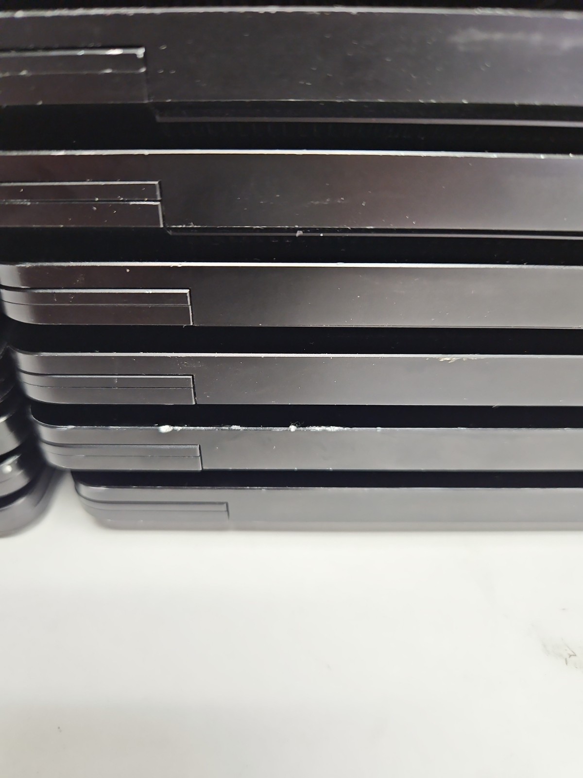 Lot of (16) Microsoft A1951 / A1868 Surface Laptops for Parts – Non Working