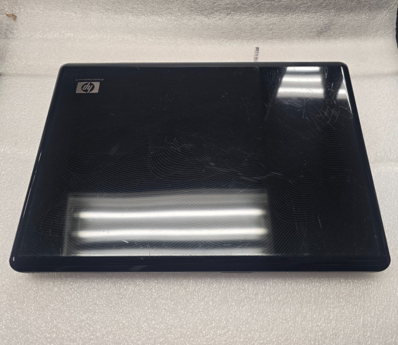 HP Pavilion dv9000 17″ Laptop Windows 7 AMD Turion 64 x2 &2 GB RAM Installed