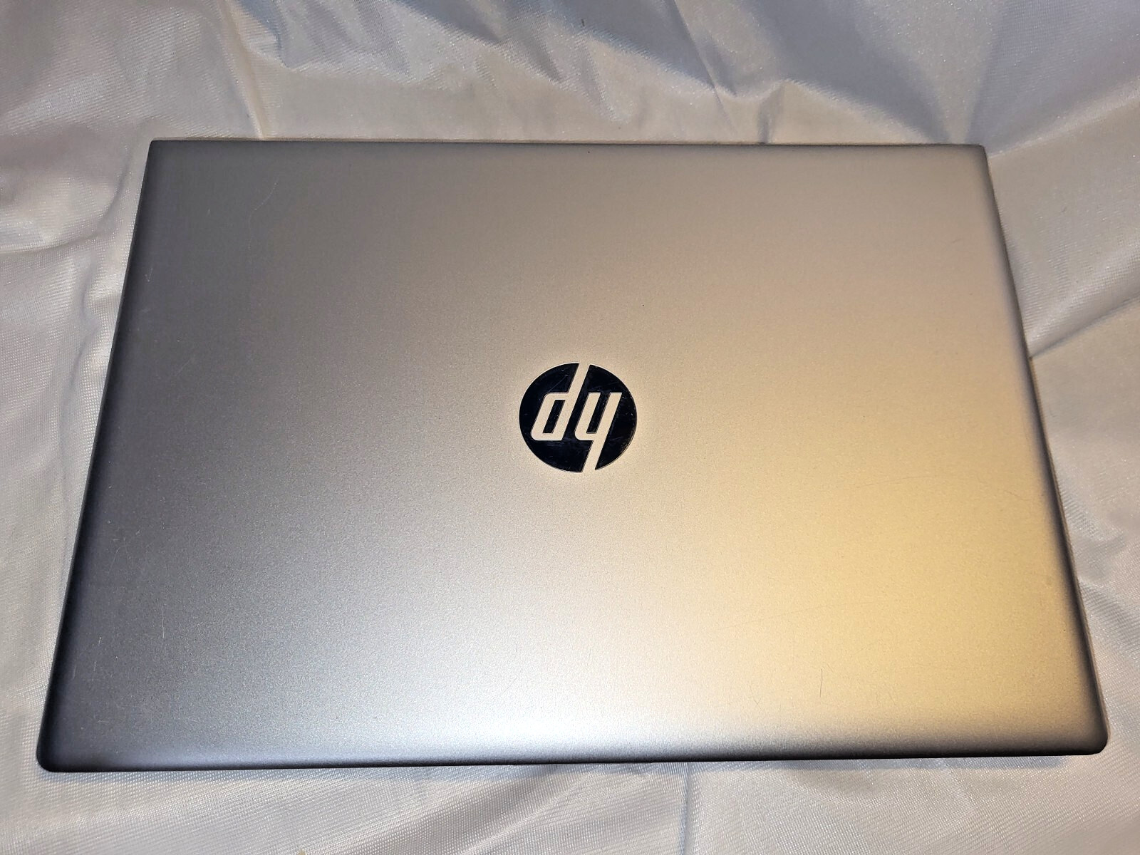 HP ProBook 645 G4 14″ TouchLaptop AMD Ryzen 5 Pro 2500u 2.0 8GB 256GB SSD Win10