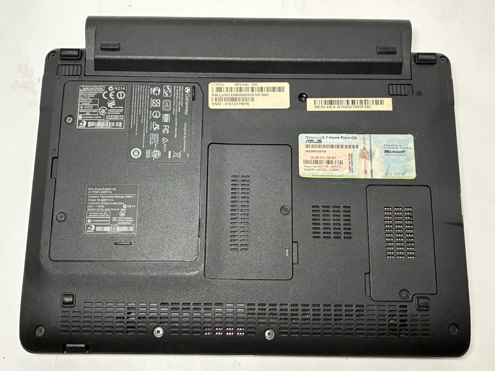 Gateway KAV60 Retro Mini Gaming Laptop Intel Atom 1.60GHz 2GB RAM (Windows XP)