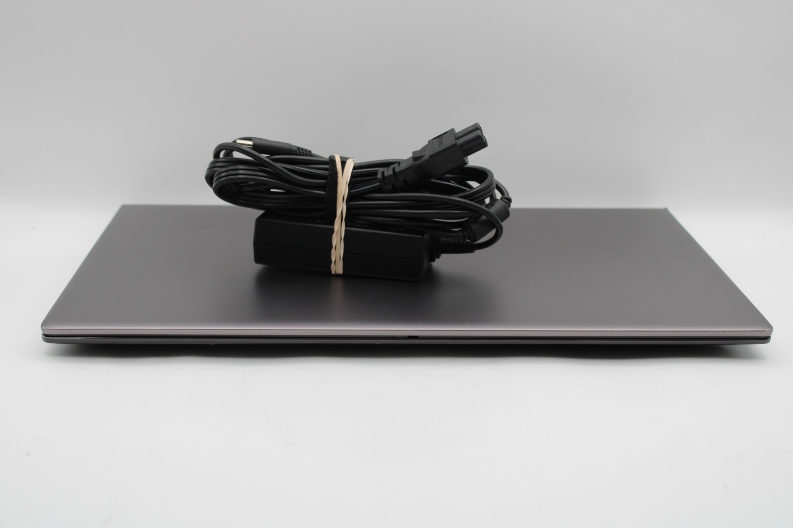 Dell Vostro 5501 i5-1035G1 @ 1.00 GHz 8GB RAM 512GB SSD W11P