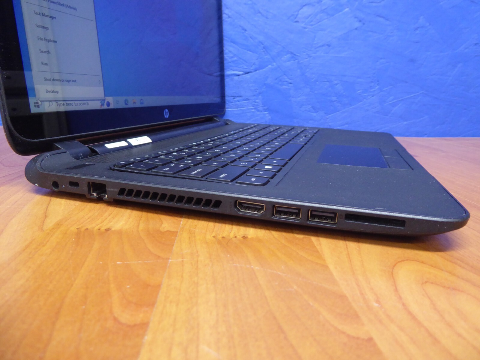 HP LAPTOP 15-F085WM AMD A4-5000 1.5GHz 8GB 240GB SSD WINDOWS 10 HOME