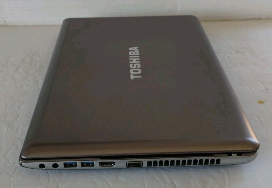 TOSHIBA SATELLITE P855-S5102 INTEL CORE i5-3230M 2.60 GHz 8GB 500GB WIN 10 PRO