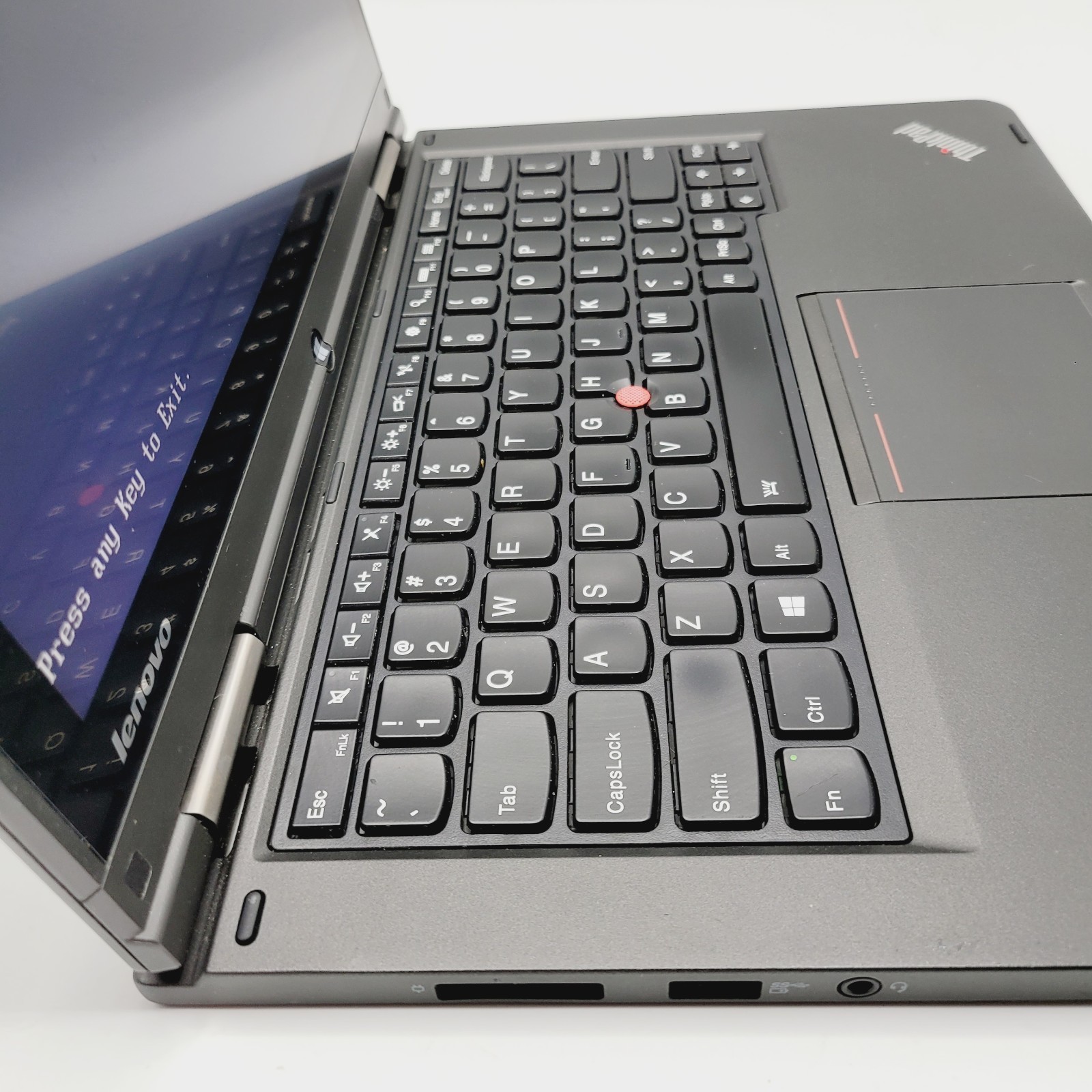 Lenovo ThinkPad Yoga Core i7-4600u 2.1GHz 8GB No HDD 13″ ***Boot to Bios