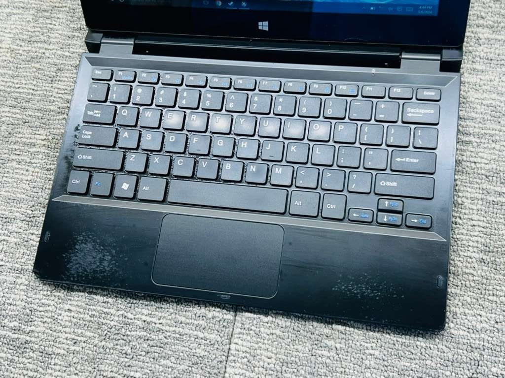 Insignia Flex NS-P11W6100 11.6″ 2-in-1 Tablet Laptop Keyboard Win10 HD – 0759394
