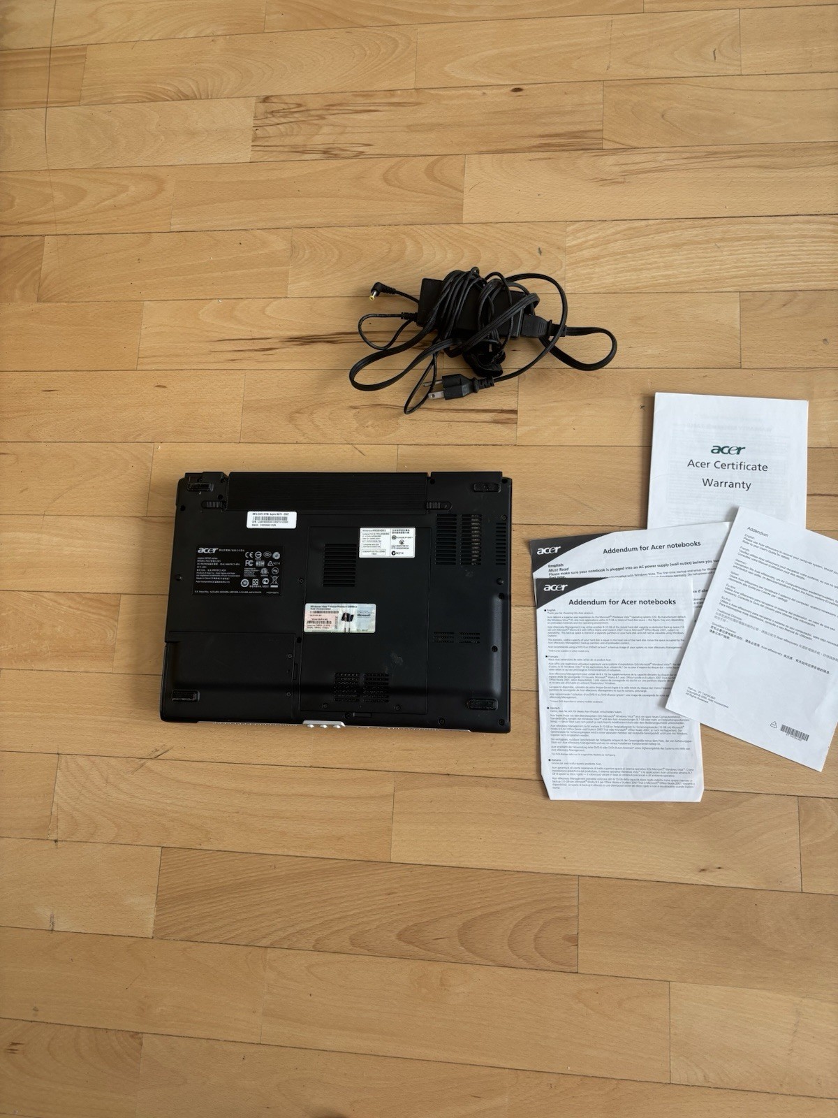 Vintage Acer laptop from the Aspire 5570-2067 14.1”. Barely Used.