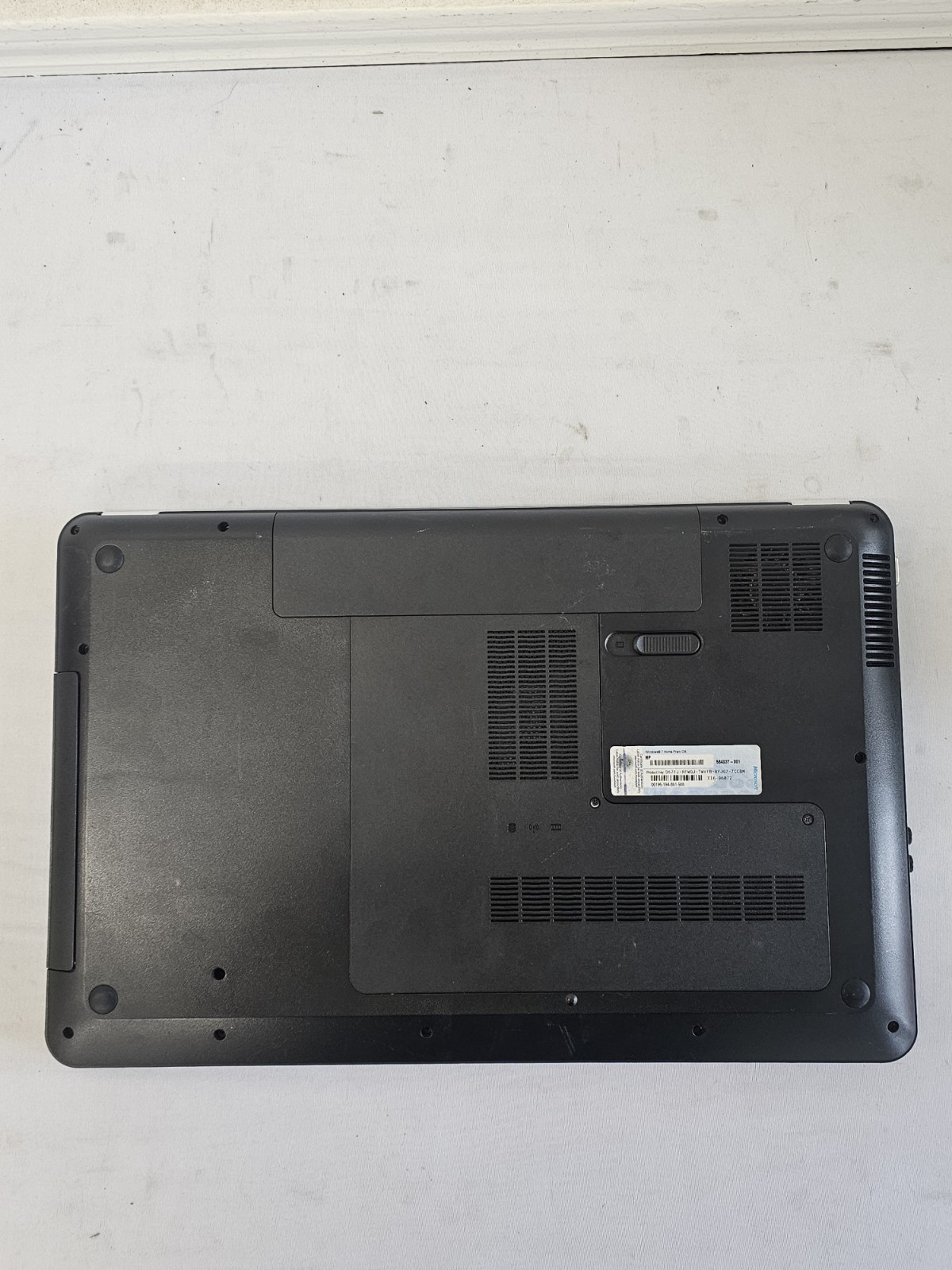 HP Pavilion g7-1260us Laptop – Intel i3-2330m – 4GB RAM – 640GB HDD – Windows 10