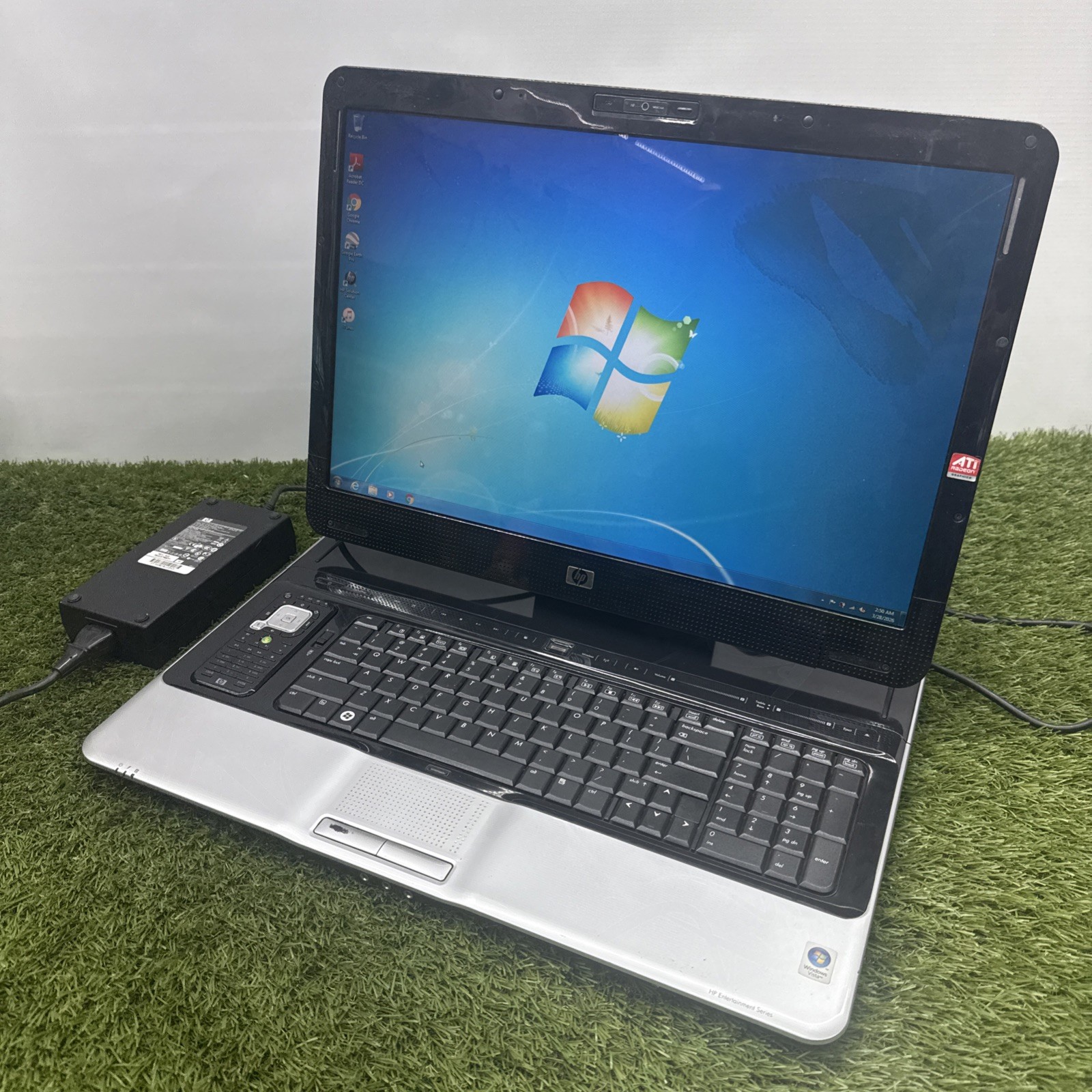 HP pavilion hdx 9000 DRAGON Laptop Win 7 Intel Core2 240 HDD 2 GB Ram RARE