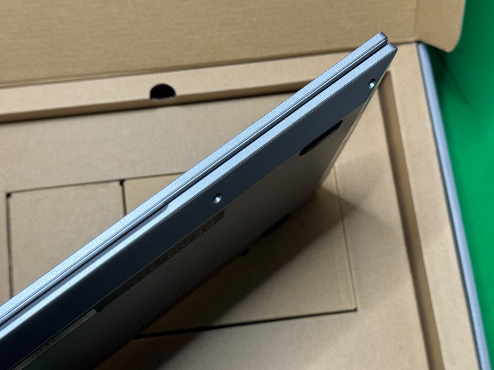 PEAQ 10.5 inch Laptop (128GB SSD, Intel Pentium Silver N5030, 4GB Ram) Good Condition