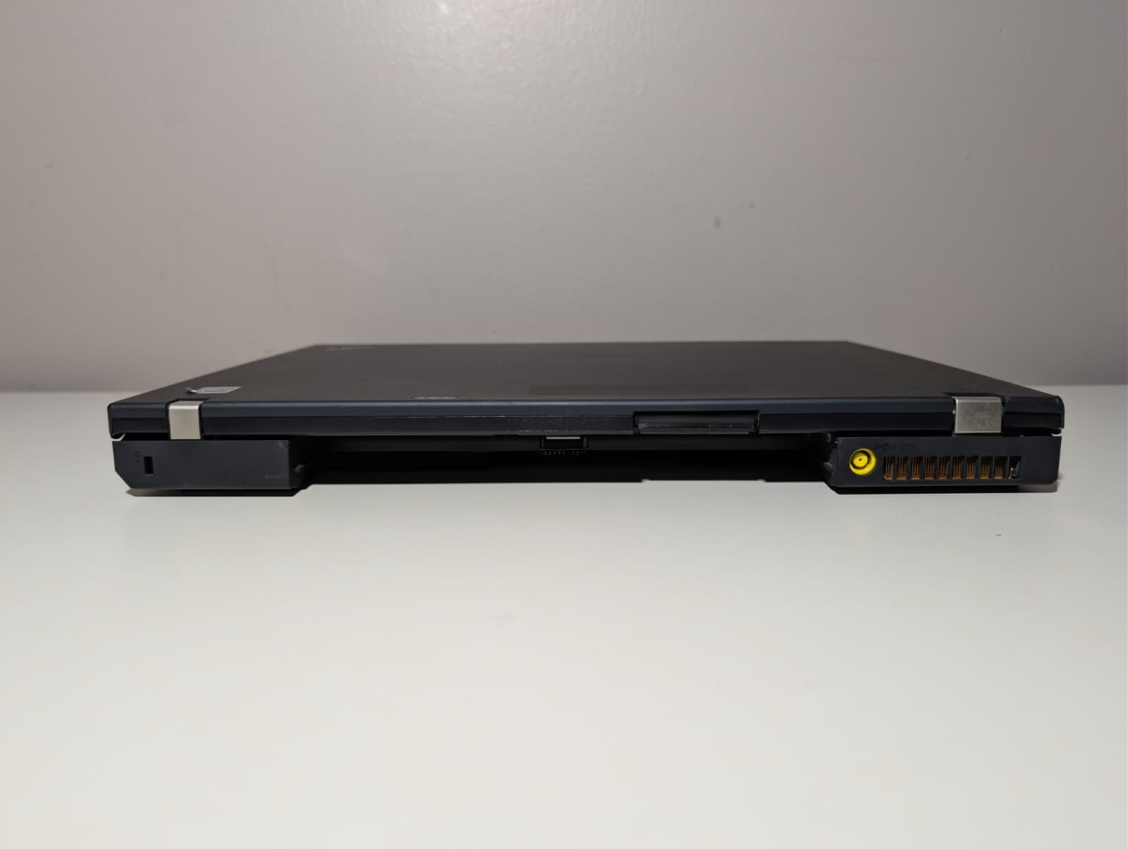 Lenovo ThinkPad T500 | C2D P8400 3GB RAM 320GB HDD | DVD AMD Win 7 Pro 32-Bit