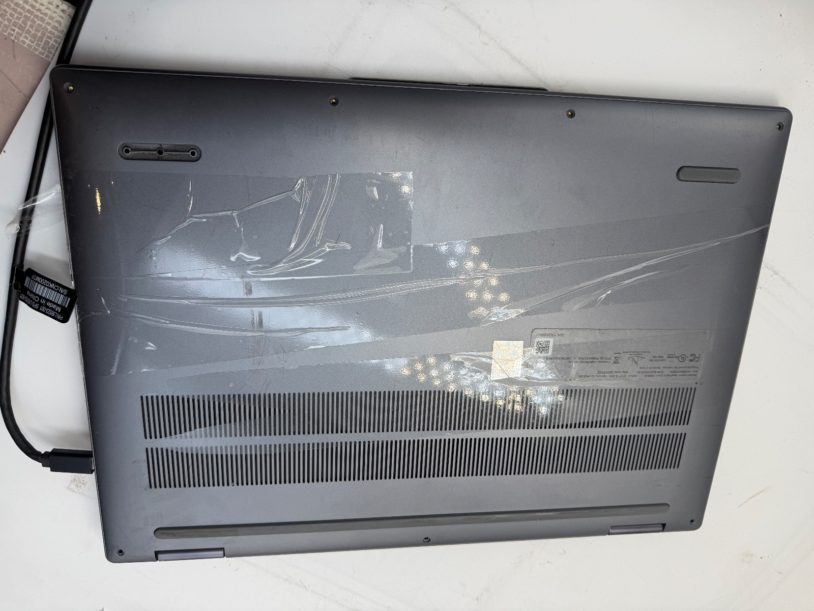Lenovo IdeaPad 5 16IRU9 2in1 16″ Laptop Core 5 120u 16GB CRACKED GLASS / HINGE
