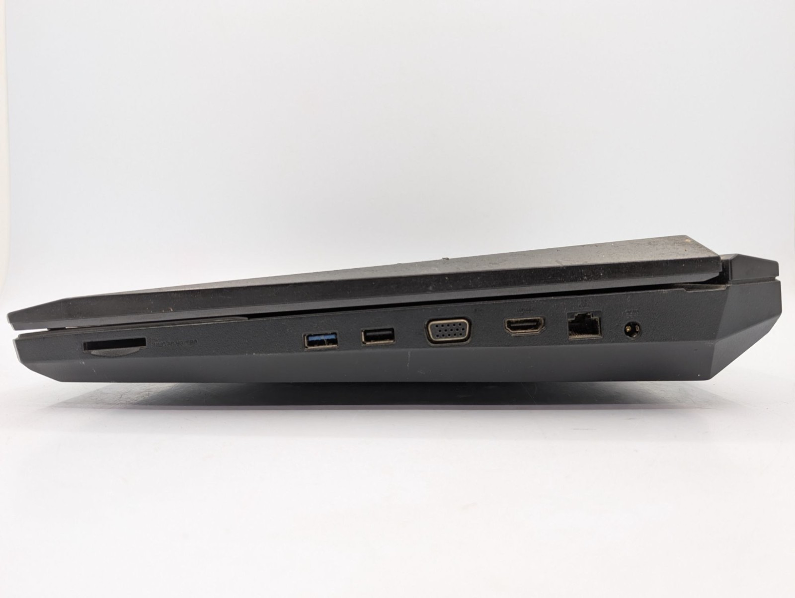 Asus G74SX-RS72-CA 17.3″ Display Intel Core i7-2670QM 2.20 GHz 4GB RAM Black