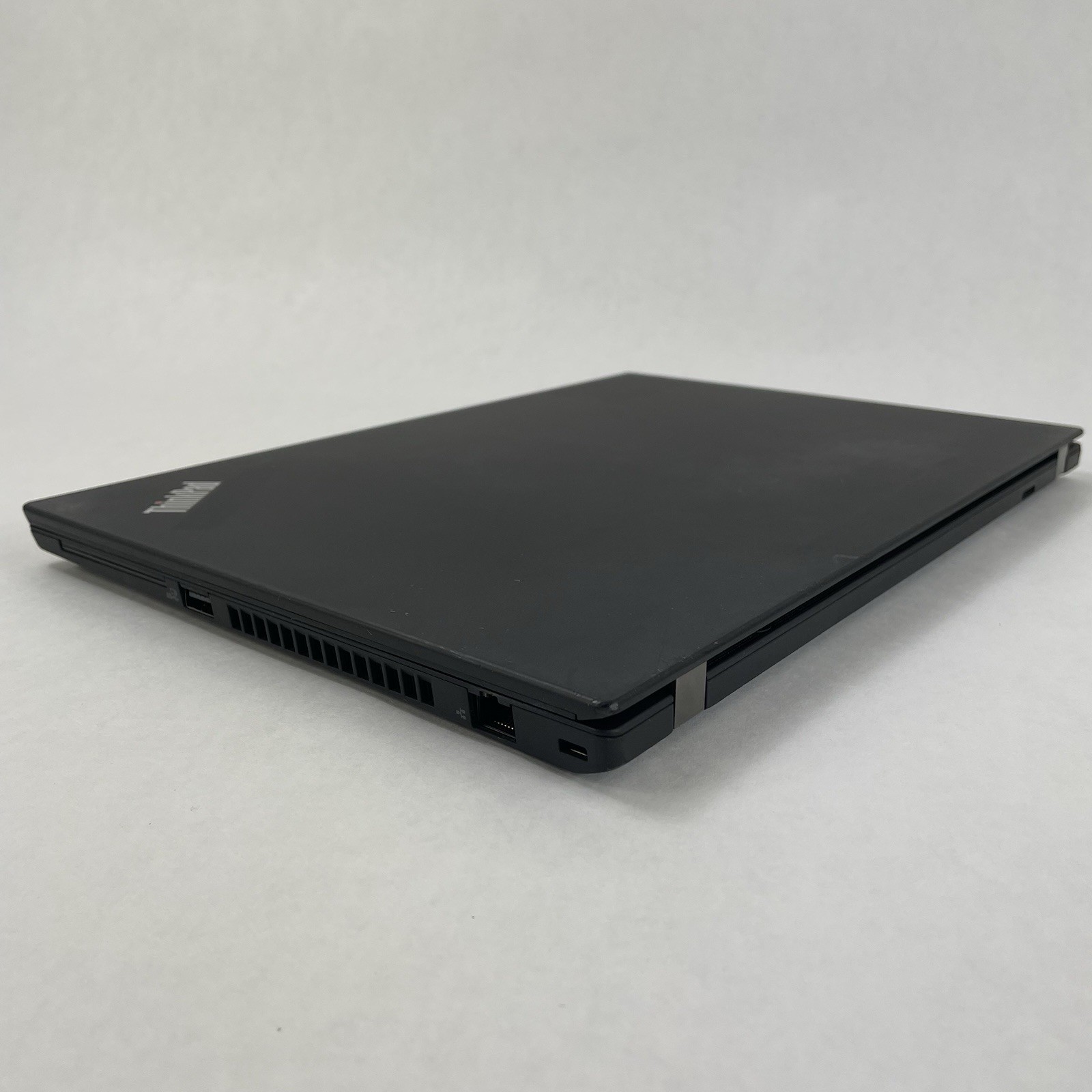 Lenovo ThinkPad T14 Gen 2a 14″ Ryzen7 Pro 5850U 1.90 GHz 16 GB RAM No SSD/OS/AC