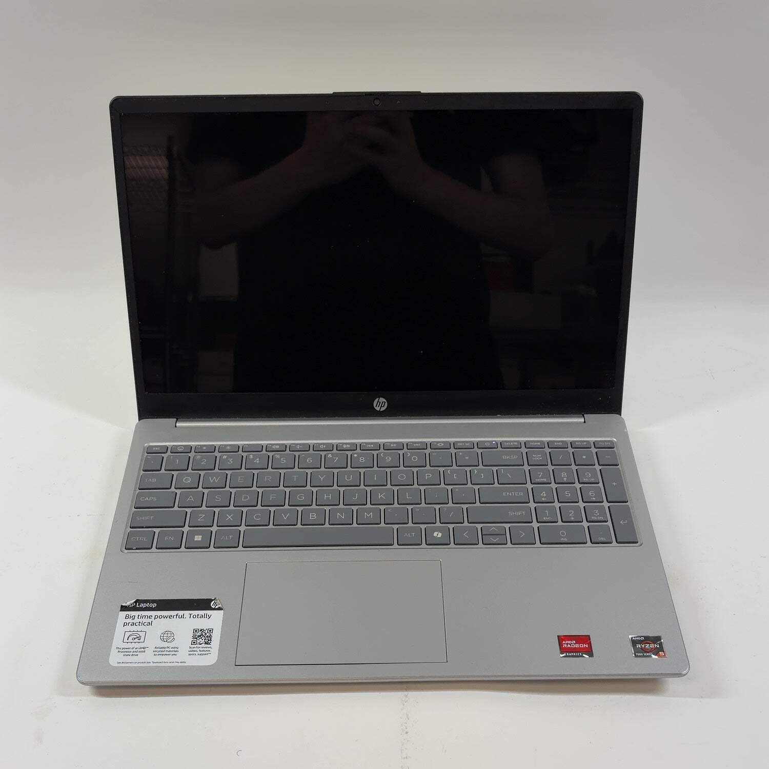 HP Laptop 17-CP2025DX 17.3″ Ryzen 5 7520U 2.8GHz 16GB RAM 256GB SSD