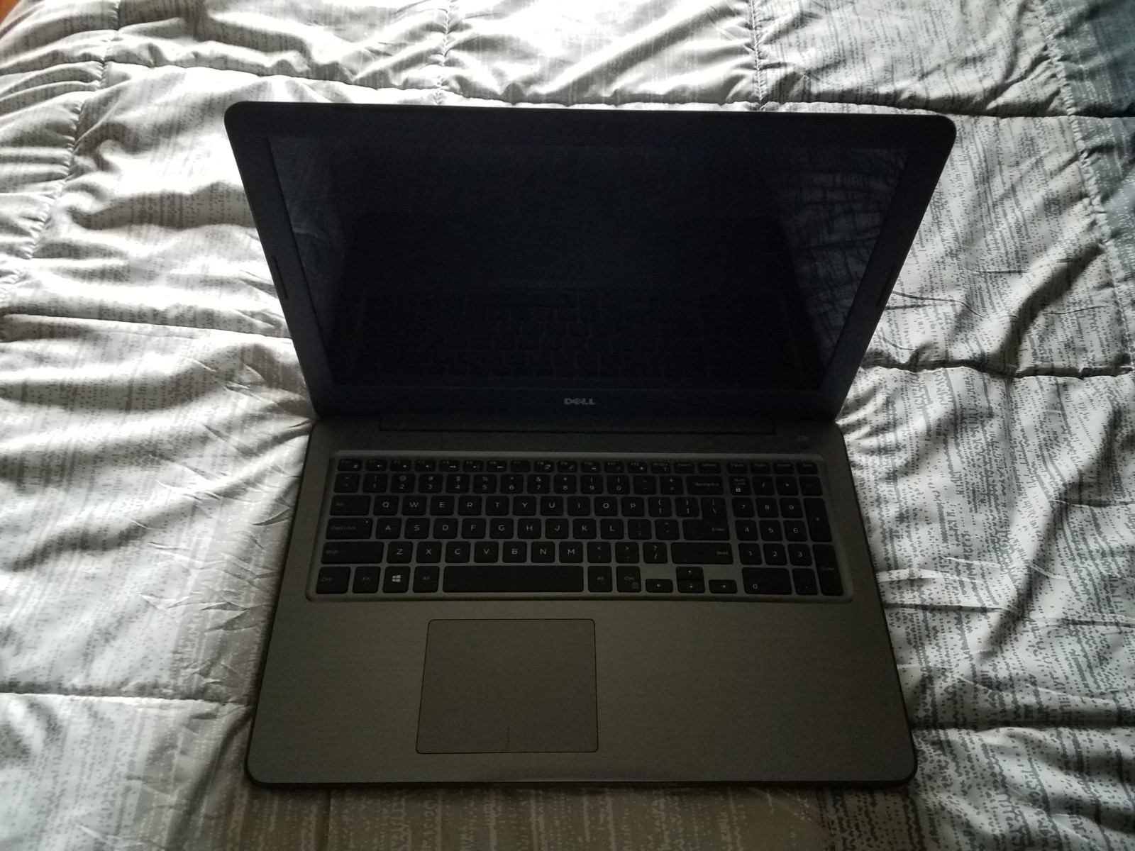 Dell Inspiron 5567 15.6″ Touchscreen Laptop with Windows 11 Home (2)TLM