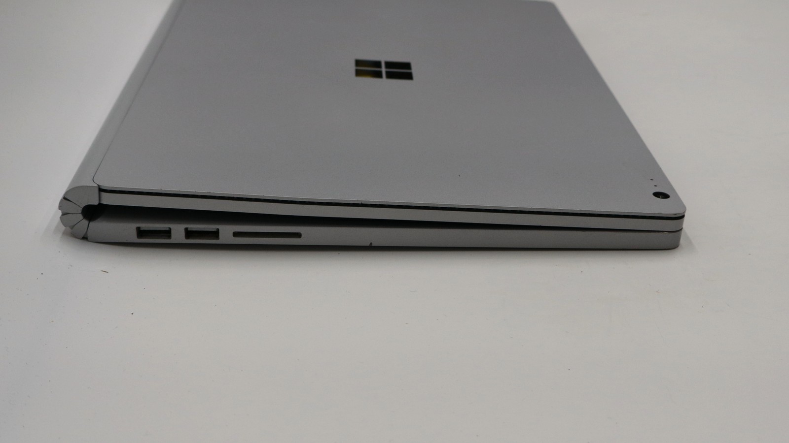 Microsoft corporation Surface Book 2 13″ i7-8650u 16GB 512GB Grade B READ DESC