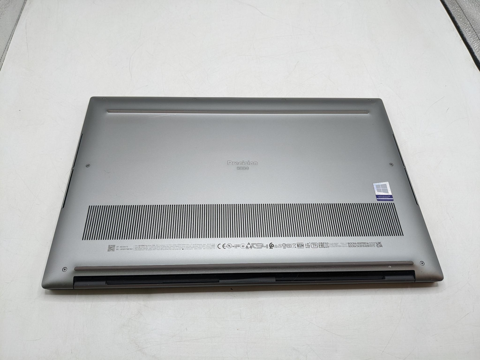 DELL PRECISION 5550 15″ i7 2.7GHz 32GB RAM 1TB SSD *GRADE D*
