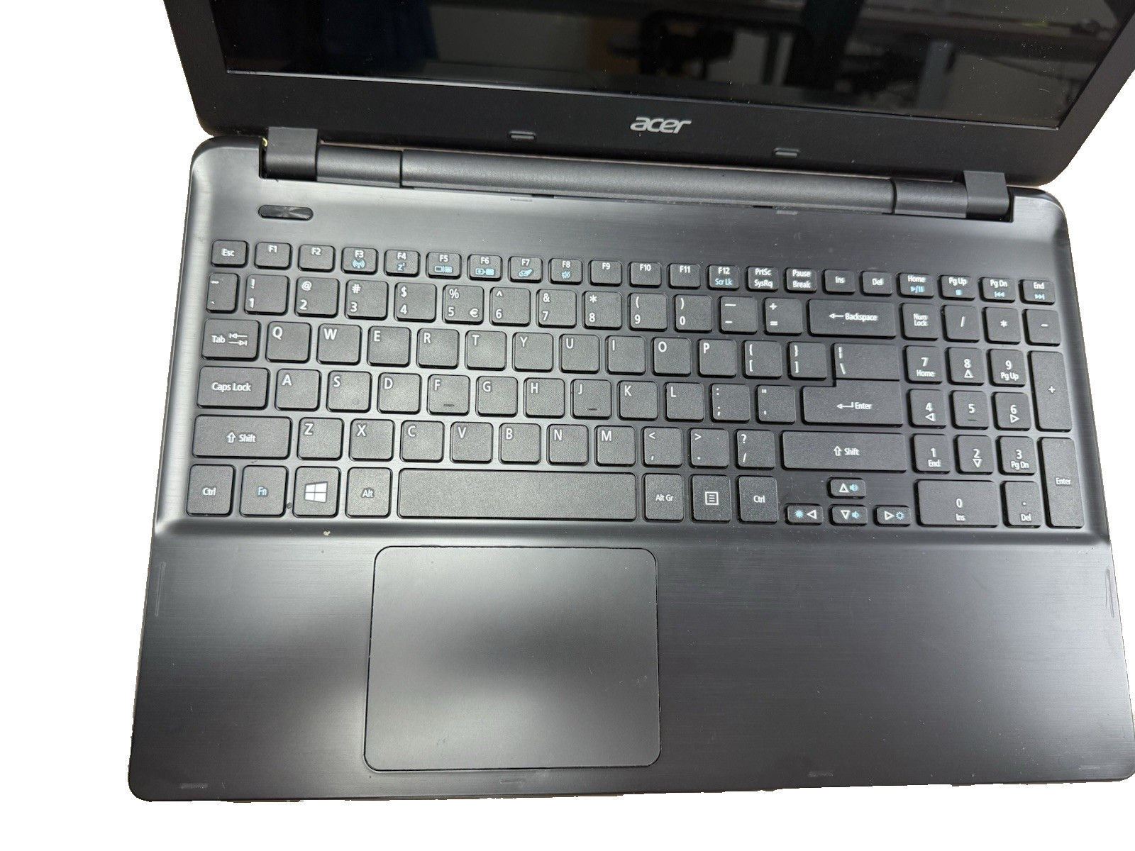 Acer Aspire E5-521 AMD E2-6110 4GB DDR3 No HDD USED Laptop