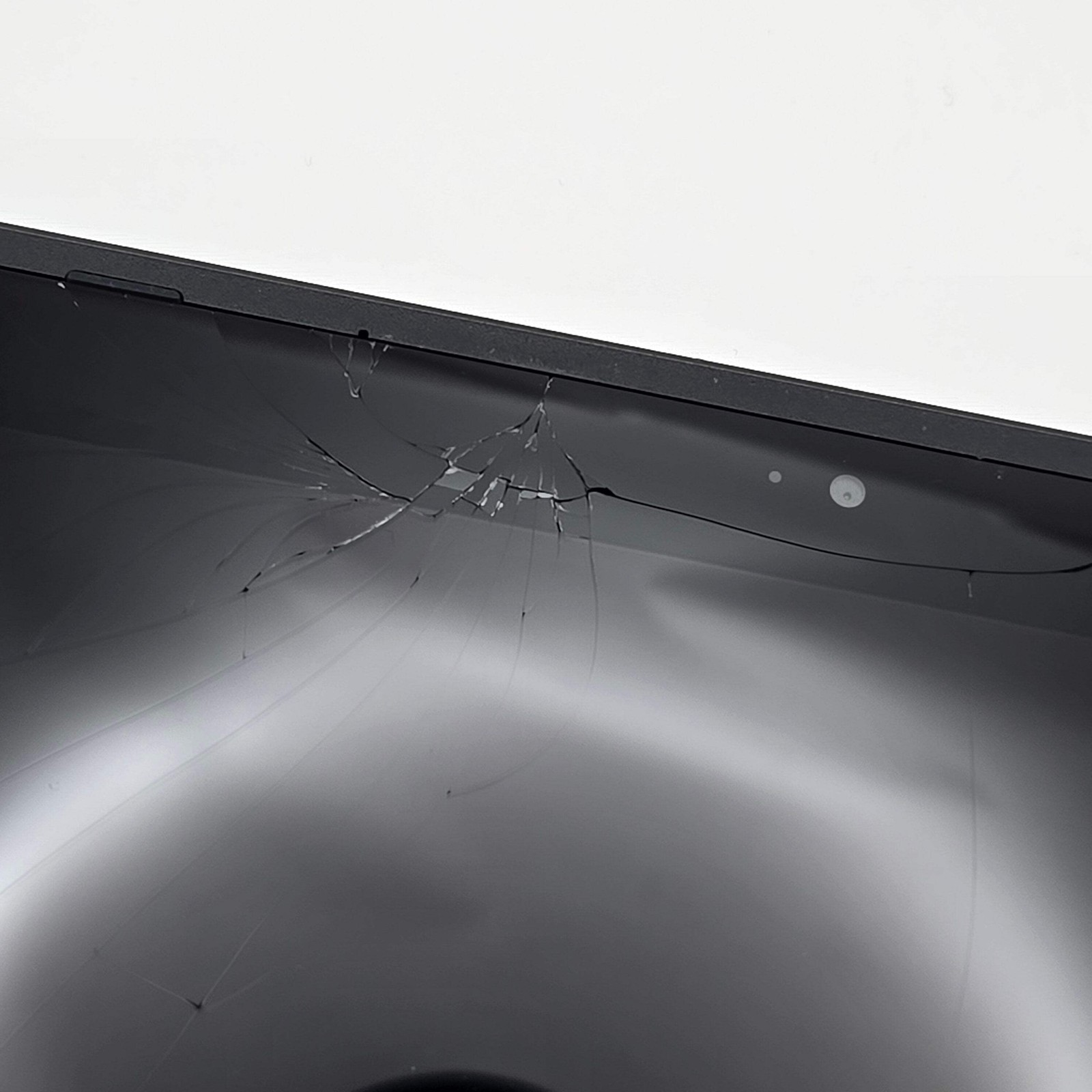 Acer Chromebook R752 Series N18Q6 11″ 32GB 4GB RAM – Cracked Screen Bad Battery
