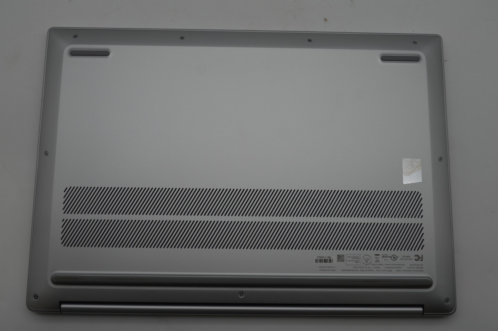 Lenovo IdeaPad Slim 5 16″ FHD 7-150U CPU 16GB RAM 512GB SSD PC1744624