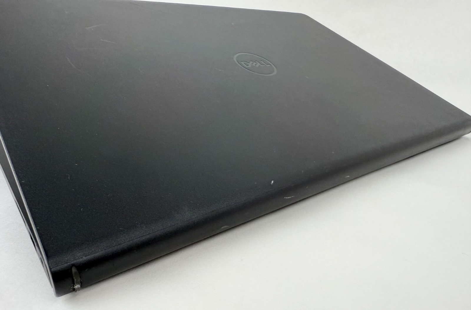 Dell Inspiron 15 3535 15.6″ FHD Touch Ryzen 7 7730U 16GB 512GB SSD W11H Scratch