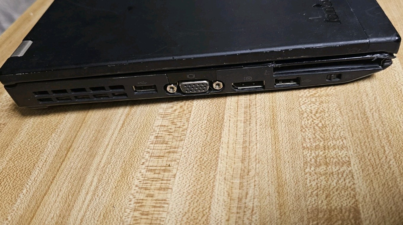 Lenovo ThinkPad X220 Intel i3 128GB SSD, 16GB RAM + Libreboot (Includes Charger)